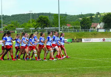 Une équipe féminine de rugby.