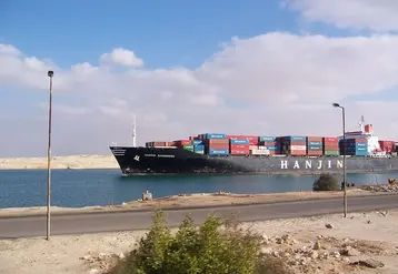 Malgré l'accord de paix signé le 17 juin dernier entre l'Iran et les Etats-Unis, le traffic sur le détroit d'Ormuz repart très lentement.