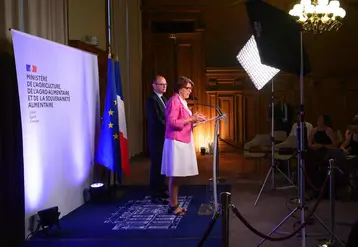 Conférence de presse du 9 juillet où Annie Genevard, ministre de l'Agriculture a annoncé la mise en place d'une aide exceptionnelle pour l'achat d'engrais azotés simples.