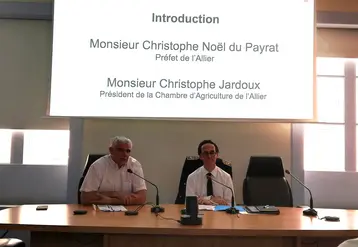 Christophe Jardoux, président de la Chambre d’agriculture de l'Allier, et Chistophe Noël du Payrat, préfet de l’Allier..