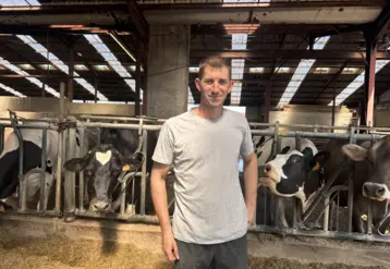 Damien Chassaing, éleveur de vaches laitières à Isserteaux. 