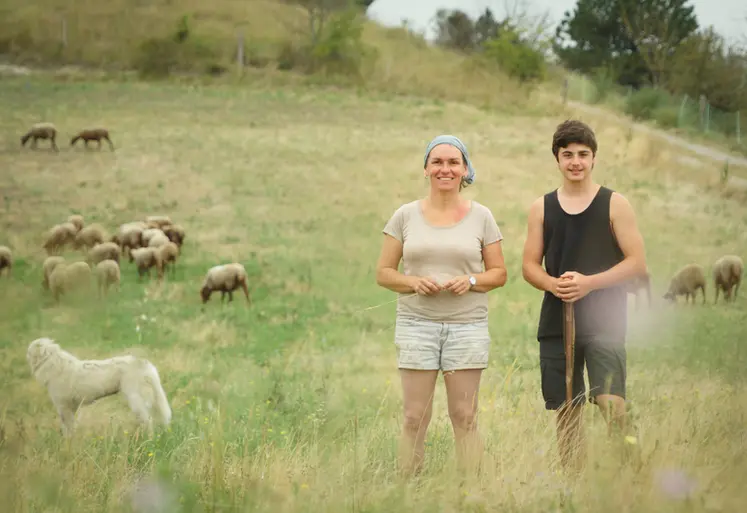 Solenn Guillaume et Yann Vetois, éleveurs de 240 brebis dans l'Aude