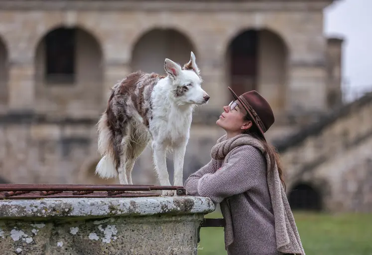 <em class="placeholder">Justine Caron et son chien de conduite.</em>