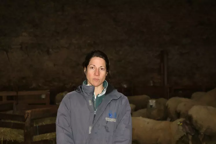 Passionnée d’équitation et d’élevage, Aude a trouvé l’équilibre en revenant sur les terres familiales après plusieurs années en Argentine. © B. Morel
