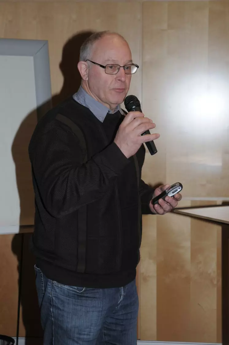 Luc Estienne a témoigné des intérêt de la génomique lors d'une conférence organisée par France Génétique Élevage dans le cadre du salon de l'agriculture. © A. Villette