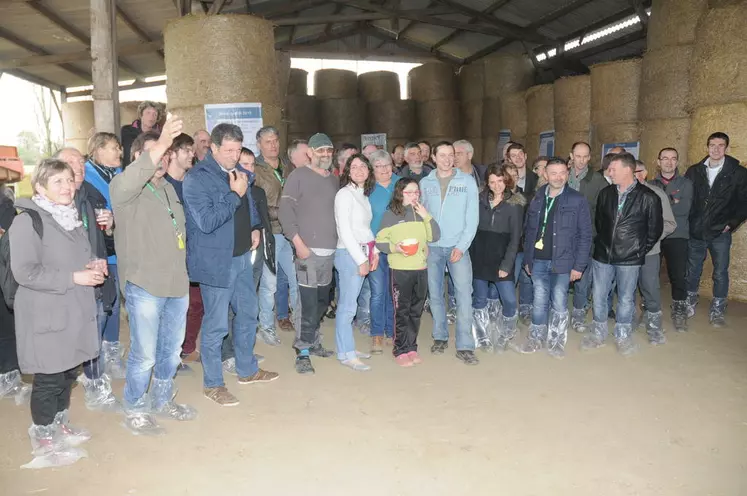 Cinq circuits de visites ont permis aux congressistes de découvrir la diversité des systèmes d’élevage et de commercialisation des éleveurs bretons. © A. Villette
