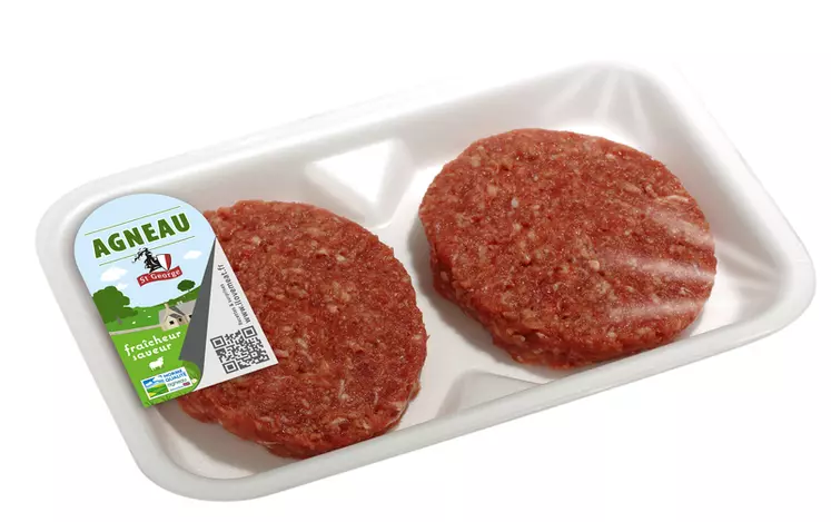 Les boulettes et burgers d’agneau Saint-Georges ont investi les rayons des magasins Auchan et Métro depuis le début de l’année. © Agneau St-Georges