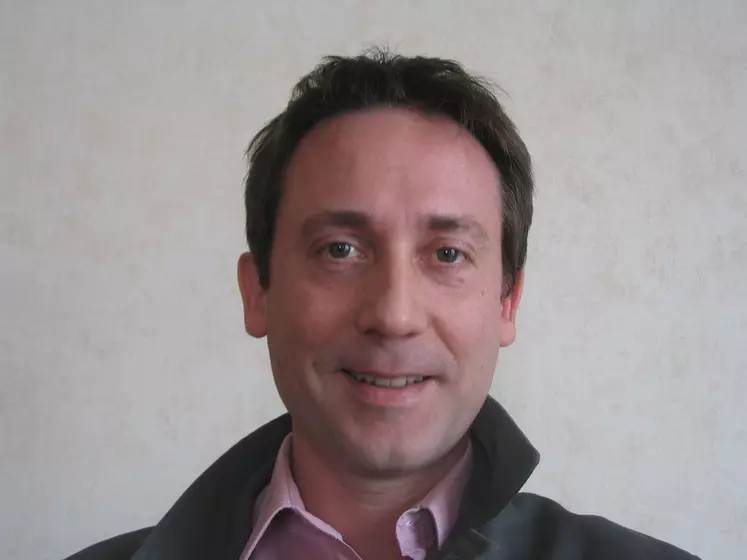 Olivier Néron de Surgy, journaliste scientifique et coauteur du livre Encore carnivores demain ?. © DR