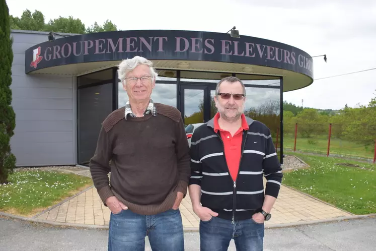 Claude Dubedat et Philippe Nompeix, vice-président et directeur général du Groupement des éleveurs girondins, veulent maîtriser tous les maillons de leur circuit court depuis l’élevage jusqu’aux consommateurs. © D. Hardy