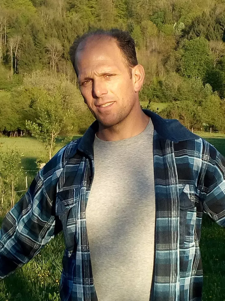 Raphaël Farrugia, éleveur et enseignant dans le Jura, administrateur à la FNO © DR