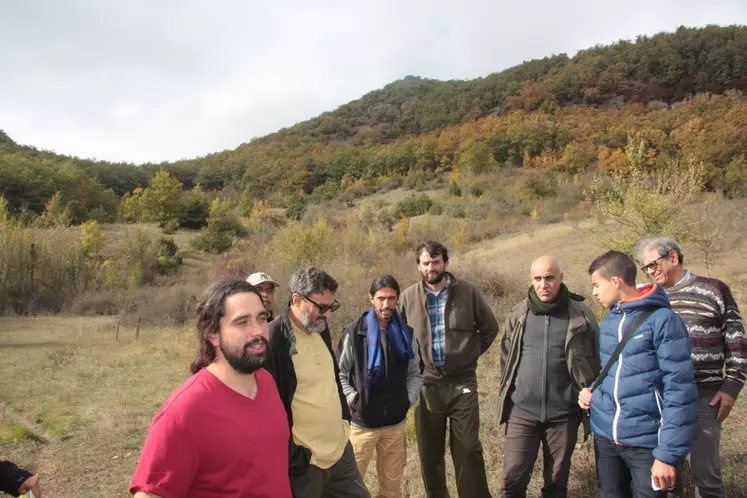 Bastien Giacobbi explique les changements dans la gestion de ses parcours aux participants des Riaam. © B. Morel