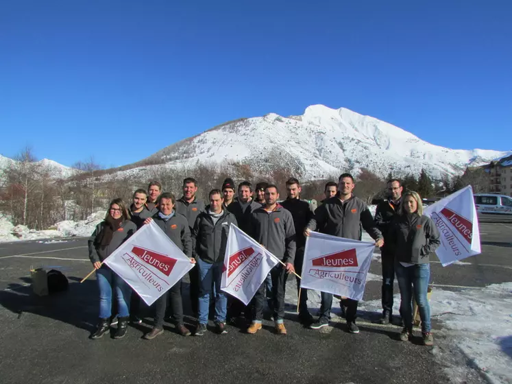 Les jeunes éleveurs ovins veulent inciter leurs coopératives à s’organiser pour proposer rapidement de l’agneau haché. © P. Lacroix/JA05