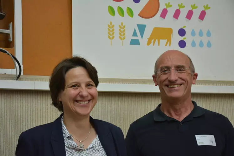 Valérie Berthelot (AgroParisTech) et Philippe Hassoun (Inra) : « Les besoins des agneaux à l’engraissement sont revus à la hausse pour les animaux plutôt producteurs ». © B. Contour