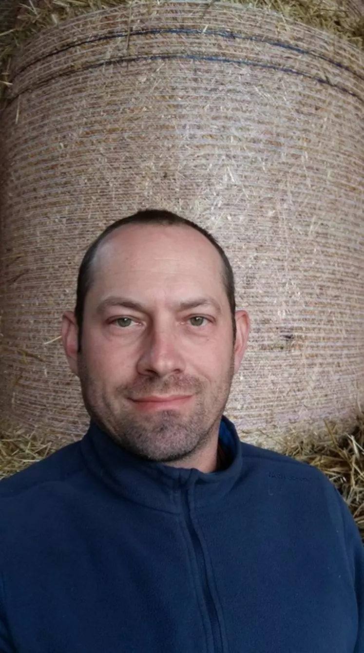 Gerald Guiraud, éleveur de 400 brebis dans le Tarn © G. Guiraud