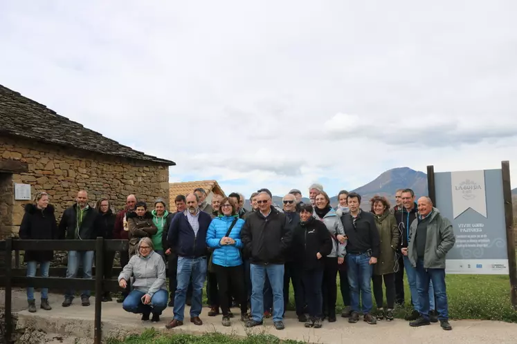 Pirinnovi a regroupé plus de 70 personnes : chercheurs, éleveurs, techniciens de coopérative ou de chambre d'agriculture, avec le même objectif de pérenniser l'élevage ovin local. © B. Morel