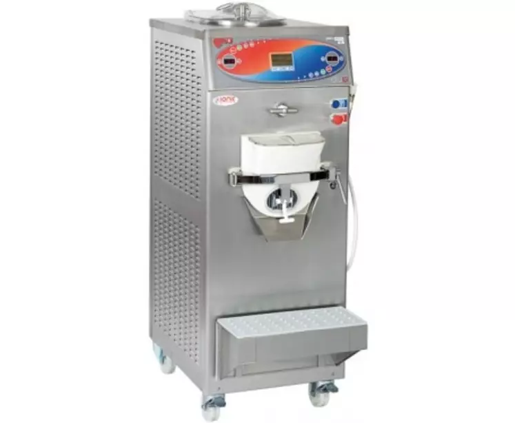 La machine peut turbiner jusqu’à 20 litres de glaces en 12 minutes. © Glace agricole