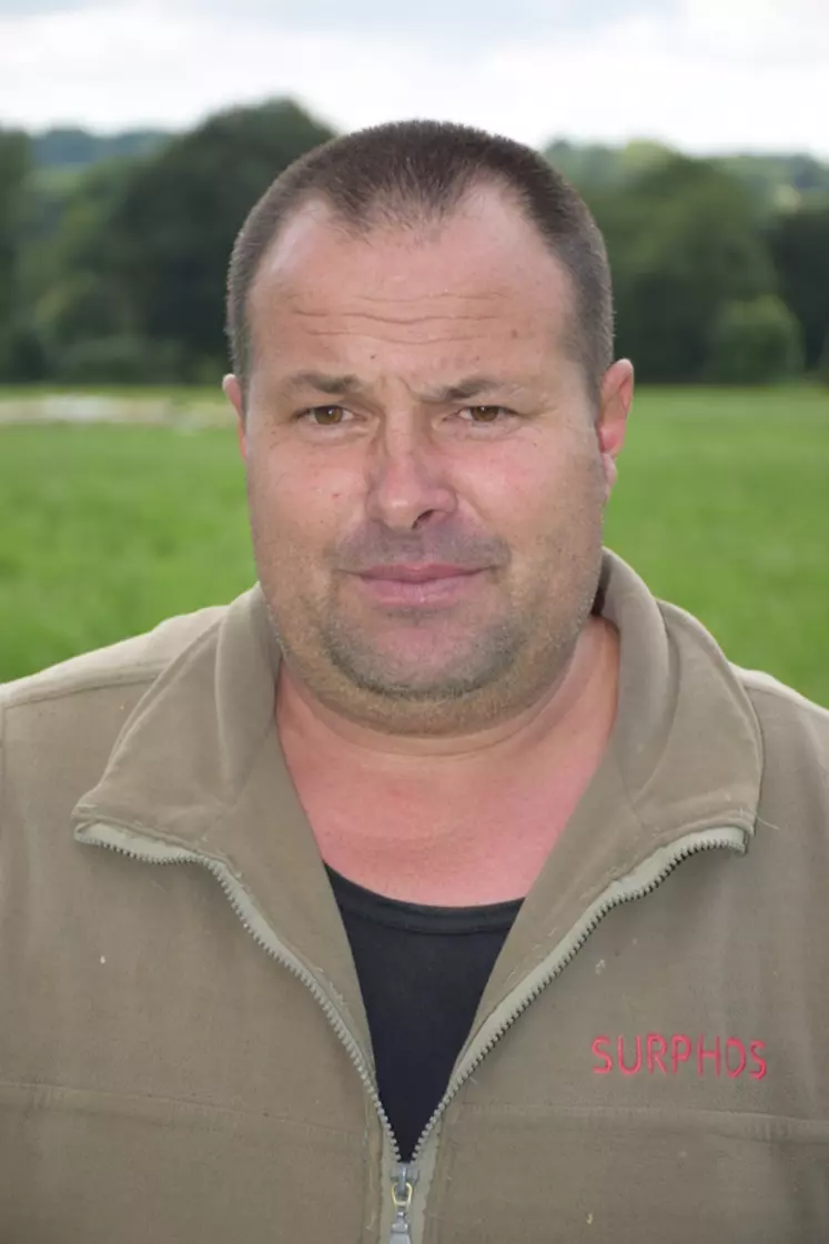 Didier Dussouchaud, éleveur en Haute-Vienne : « Aujourd’hui, j’intègre du plantain dans tous les semis de prairies. » © D. Hardy