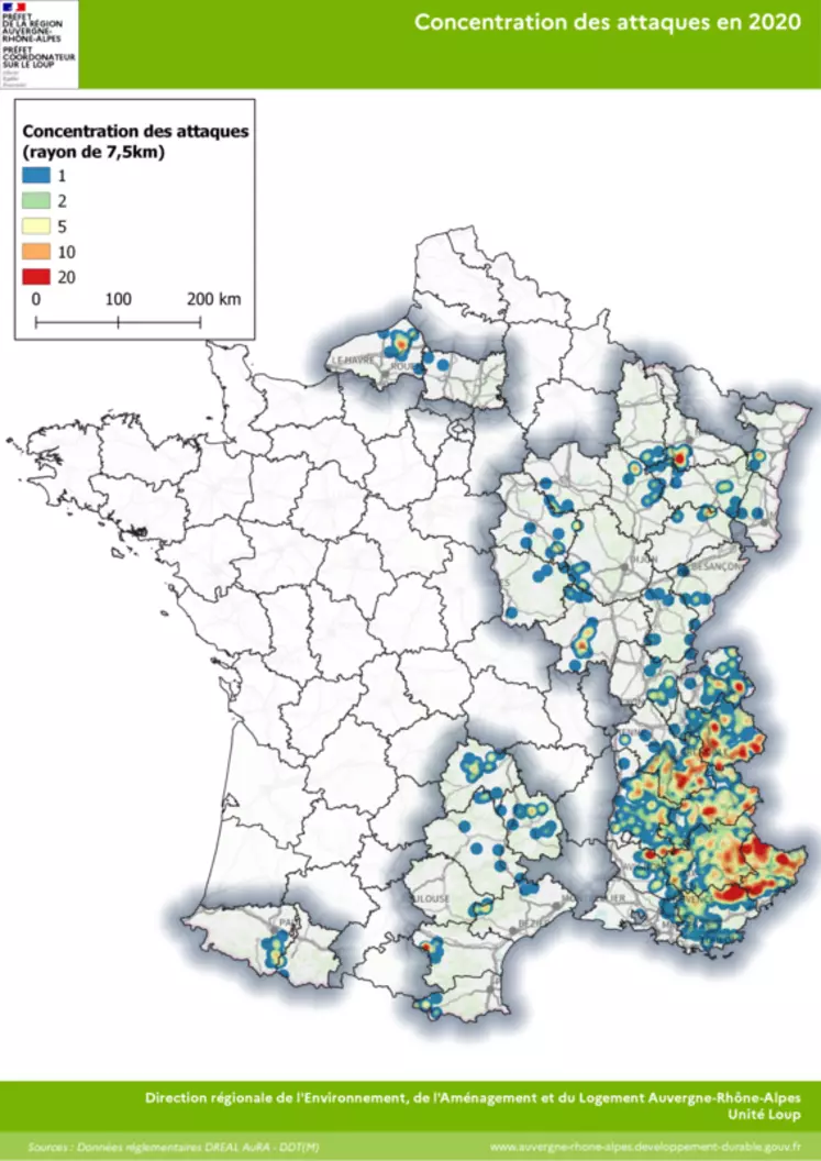 Les zones de présence du loup et la pression de prédation en 2020. © Source : DREAL Rhône-Alpes ...