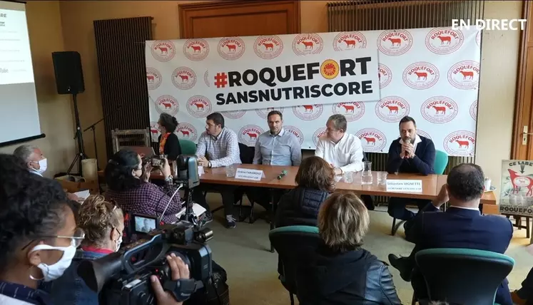 La confédération générale de Roquefort a tenu une conférence de presse à Millau, le 11 octobre, pour exposer son opposition au Nutriscore sur les AOP laitières.