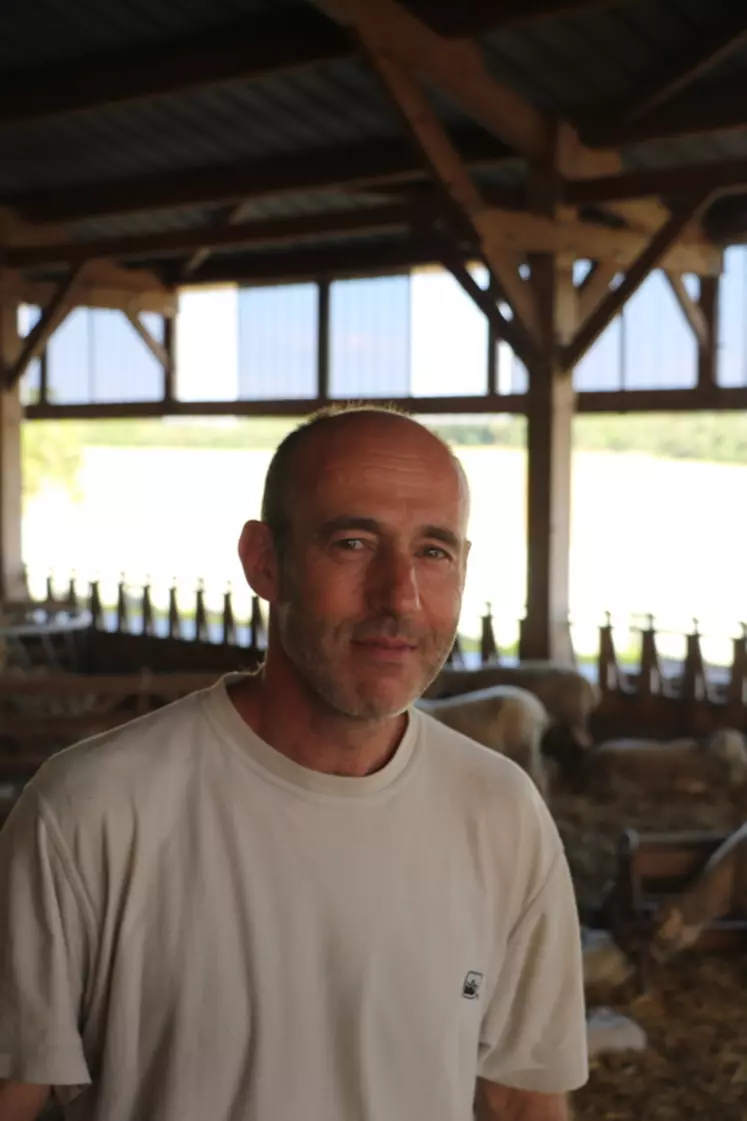 Hervé Pleimpon est utilisateur final du schéma de sélection. Ses agneaux suivent le cahier des charges du label Rouge agneau fermier du Quercy.