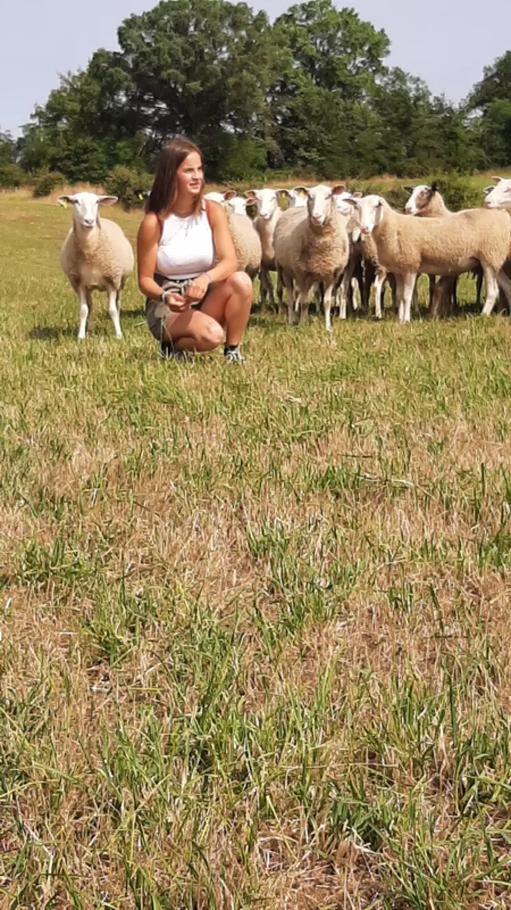 Florette Richard a grandi en Vendée, en zone de plaine, dans l’exploitation familiale en production ovine.