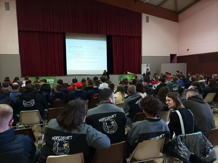 150 personnes ont participé à la journée technique régionale ovine organisée à l'occasion des 10 ans du certificat de spécialisation ovin du lycée.