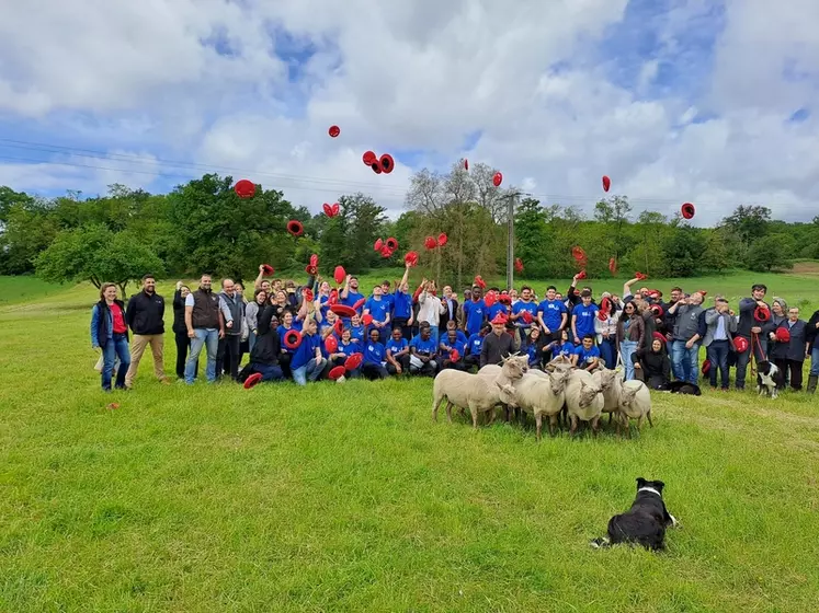 Les 28 candidats et leurs accompagnants représentaient la France, l'Espagne, le Royaume-Uni, l'Irlande, la Belgique, l'Arménie, le Bénin, le Togo, la Côte-d'Ivoire, ...