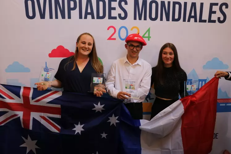 De gauche à droite : Gabrielle Horton (Australie), Benoit Toutain (France), Iris Soucaze (France).