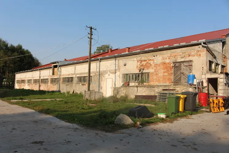 <em class="placeholder">Bâtiment vaches laitières reconverti en bergerie.</em>