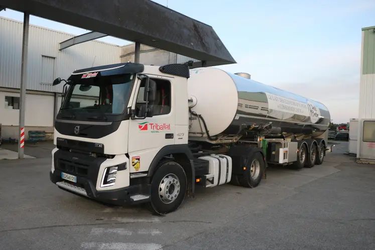 <em class="placeholder">Camion citerne laitier</em>