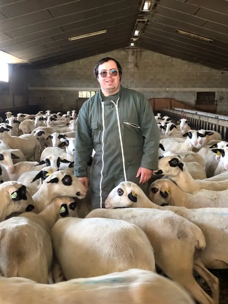 <em class="placeholder">Vincent Pons, 26 ans, éleveur de brebis dans le Lot</em>