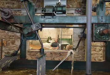 Le lavage de laine du Gévaudan existe depuis plus de 40 ans. Ses machines datent du début du siècle dernier.