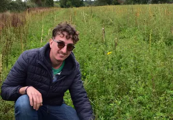 <em class="placeholder">Léopold Hennon </em>