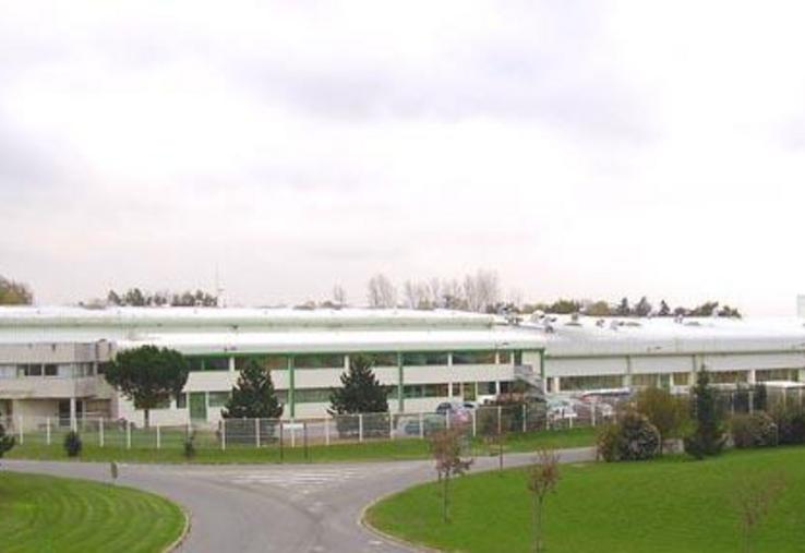 L’usine Nutrition et Nature à Revel transforme 4 000 tonnes de soja chaque année. Ci-contre, en haut, la meunerie, en bas la «laiterie».