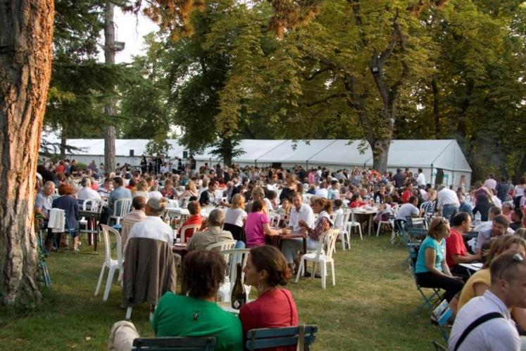La fête des vins de Gaillac, ce sont trois jours de fêtes et plus de 18 000 visiteurs dans le parc Foucaud à Gaillac.