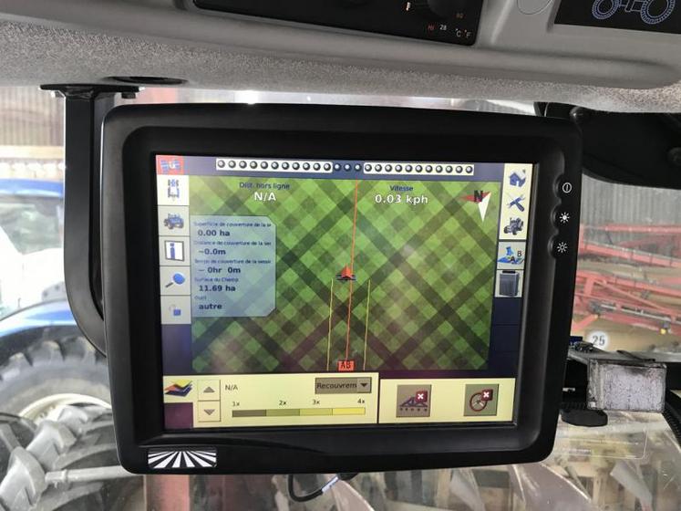 Le technicien GPS de T3M Lavail a orienté Eric Malie vers une console compatible avec des évolutions futures.