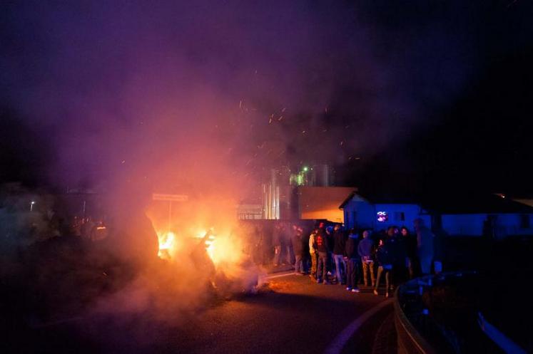La FRSEA Midi-Pyrénées a lancé  une mobilisation collective de ses 8 FDSEA le mardi 2 février sur Montauban.
