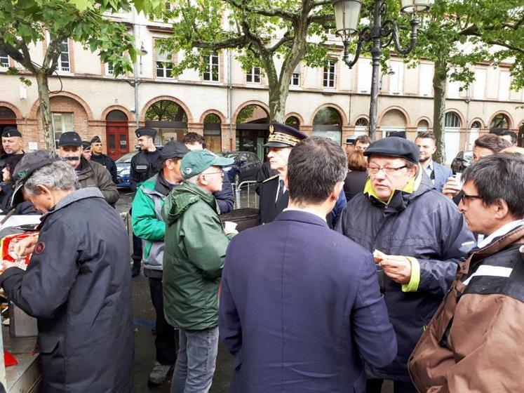 Entretien avec le conseiller du ministre.