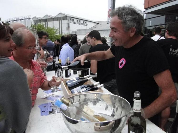 Les animations sont pour les vignerons une occasion d'aller à la rencontre de la clientèle et de partager leur passion pour le métier.