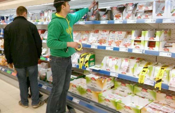 Les JA et la FDSEA du Tarn se sont mobilisés le 4 décembre après-midi afin de contrôler les prix et les origines des produits à Castres où 3 magasins ont été visités : Auchan, Lidl et Leader Pr