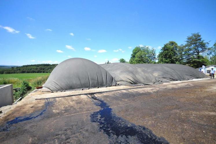 L'installation inaugurée sur le Gaec de Trévi à Anglès est constituée de 4 couloirs (Silogaz).