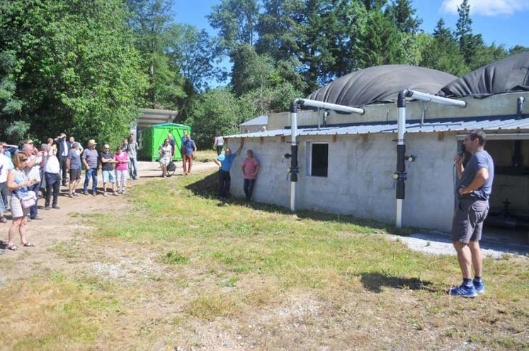 Présentation de l’installation par les associés du Gaec de Trévi, le 6 juillet.