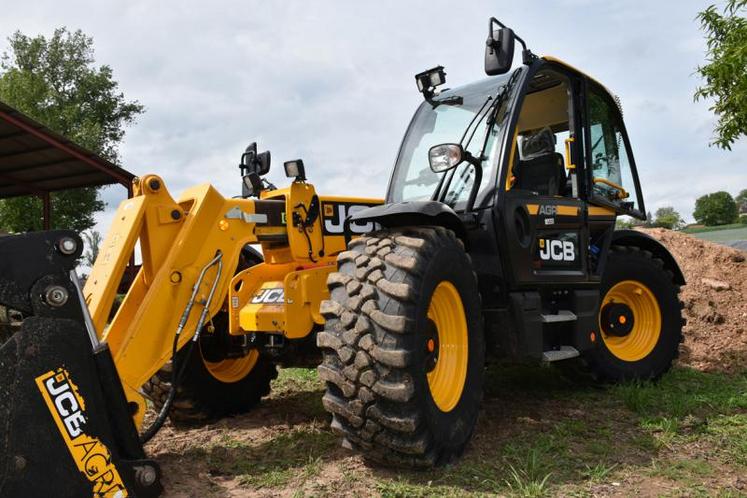 Quels pneus agricoles choisir pour la manutention et les chargeurs