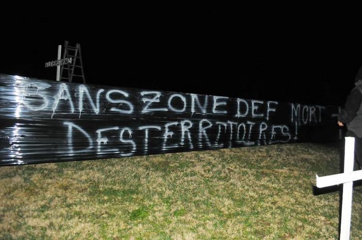 Ce matin, nouvelle action de la FDSEA et des JA du Tarn sur le rond-point de l'Hermet à Albi.