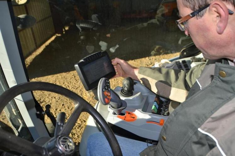 Après plus de 10 ans d'utilisation d'une barre de guidage GPS avec une technologie Egnos, Bernard Martini entame sa deuxième campagne avec un système RTK.