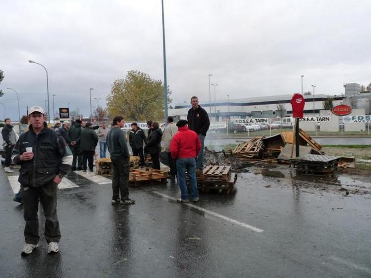 Lundi 8 novembre, 14h, première journée de blocage.