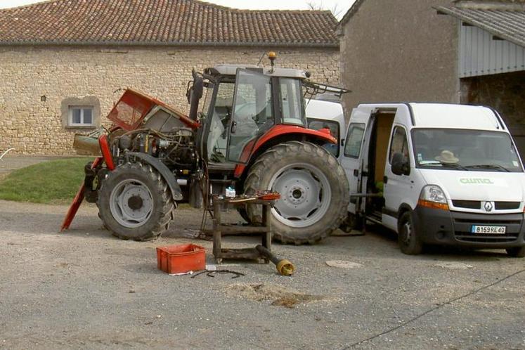 Ils ont suivi une formation sur l’éco-conduite des tracteurs organisée par la FDCuma sur deux jours.