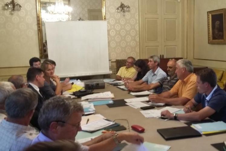 La réunion du mercredi 19 août à la préfecture a réuni plusieurs acteurs pour étudier la mise en place du plan de soutien dans le Tarn.