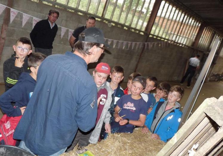 Ce sont 140 enfants venus de plusieurs écoles : Alban, Villefranche, Réalmont et même du collège de Cordes qui sont venus découvrir l’exploitation.