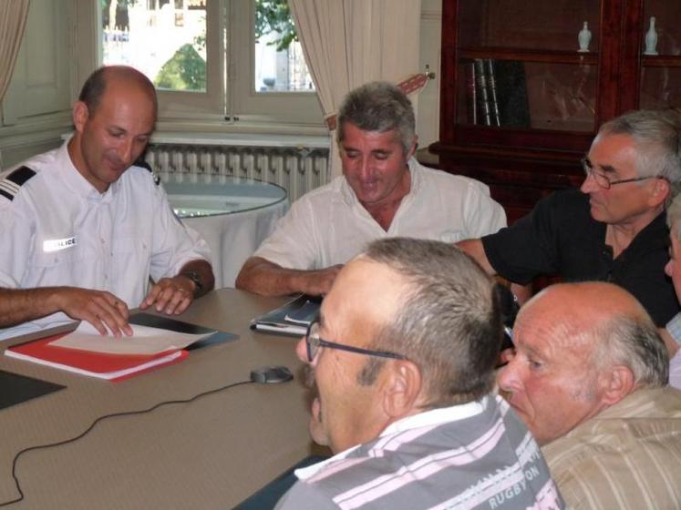 Une table ronde réunissant les bénévoles de l'association, la chambre d'agriculture, la FDSEA, la communauté des communes, la mairie d'Albi et les services de police a été organisée mardi 14 septembre, sous la présidence de la préfète, à la demande de l'association.